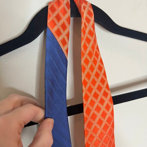 Tommy Hilfiger orange and blue diamond pattern print men's tie - Picture 5 of 5